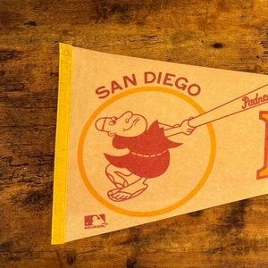 Vintage MLB San Diego Padres pennant